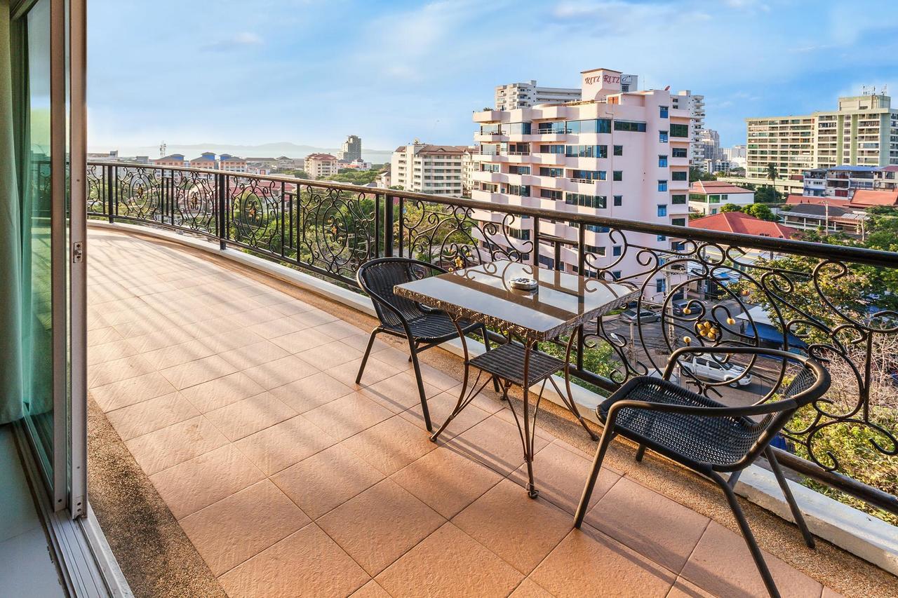 Tara Court Hotel Pattaya Exterior photo